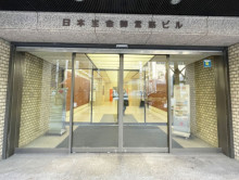 オフィスビル出入口