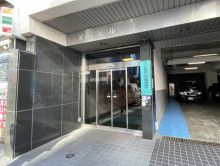 オフィスビル出入口