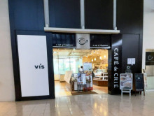 2階のカフェ・ド・クリエ毎日インテシオ店