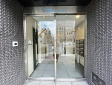 オフィスビル出入口