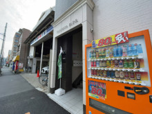 オフィスビル出入口