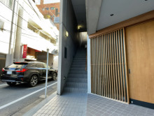 オフィスビル出入口