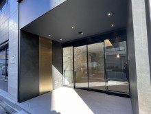 オフィスビル出入口