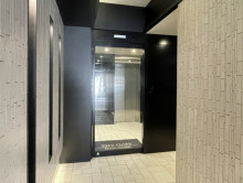 オフィスビル出入口