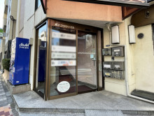 オフィスビル出入口