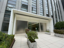 オフィスビル出入口