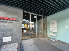 オフィスビル出入口