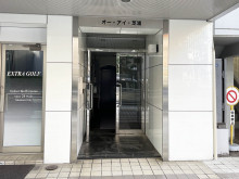 オフィスビル出入口