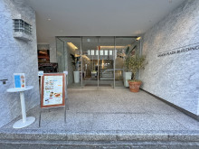 オフィスビル出入口