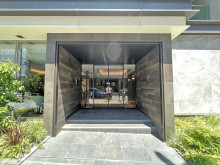 オフィスビル出入口