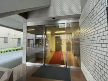 オフィスビル出入口