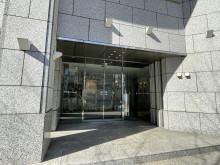 オフィスビル出入口