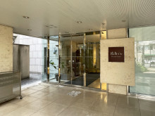 オフィスビル出入口