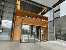 オフィスビル出入口