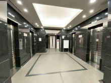 エレベーター（4基）