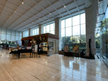 エントランス内のタリーズコーヒー 赤坂ガーデンシティ店