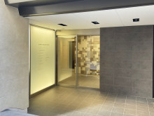 オフィスビル出入口