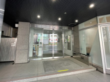 オフィスビル出入口