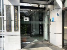 オフィスビル出入口