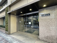 オフィスビル出入口