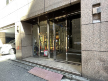 オフィスビル出入口