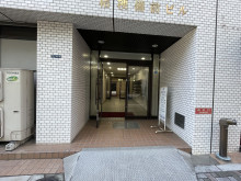 オフィスビル出入口