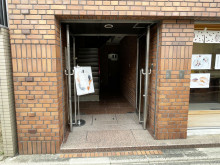 オフィスビル出入口