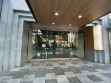 オフィスビル出入口