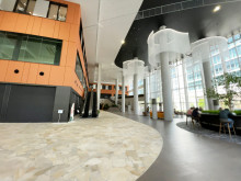 エントランスホール