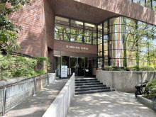 オフィスビル出入口