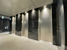 エレベーター(3基)