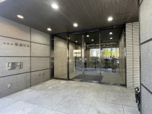 オフィスビル出入口