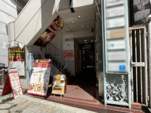 オフィスビル出入口