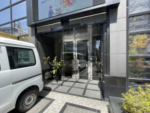 オフィスビル出入口