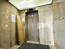 エレベーター(1基)
