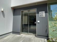 オフィスビル出入口