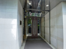 オフィスビル出入口