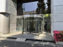 オフィスビル出入口