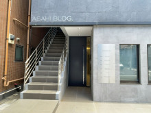 オフィスビル出入口