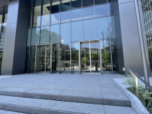 オフィスビル出入口