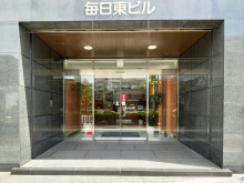 オフィスビル出入口