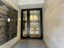 オフィスビル出入口