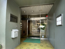 オフィスビル出入口