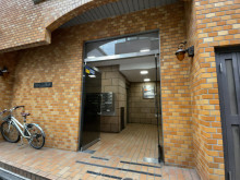 オフィスビル出入口