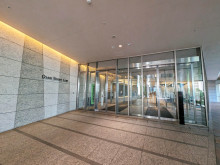 オフィスビル出入口