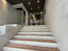 オフィスビル出入口