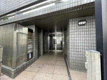 オフィスビル出入口