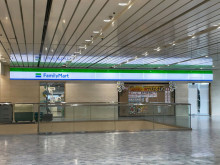 1階のファミリーマート ツイン21店