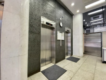 エレベーター(2基)