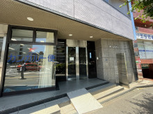 オフィスビル出入口